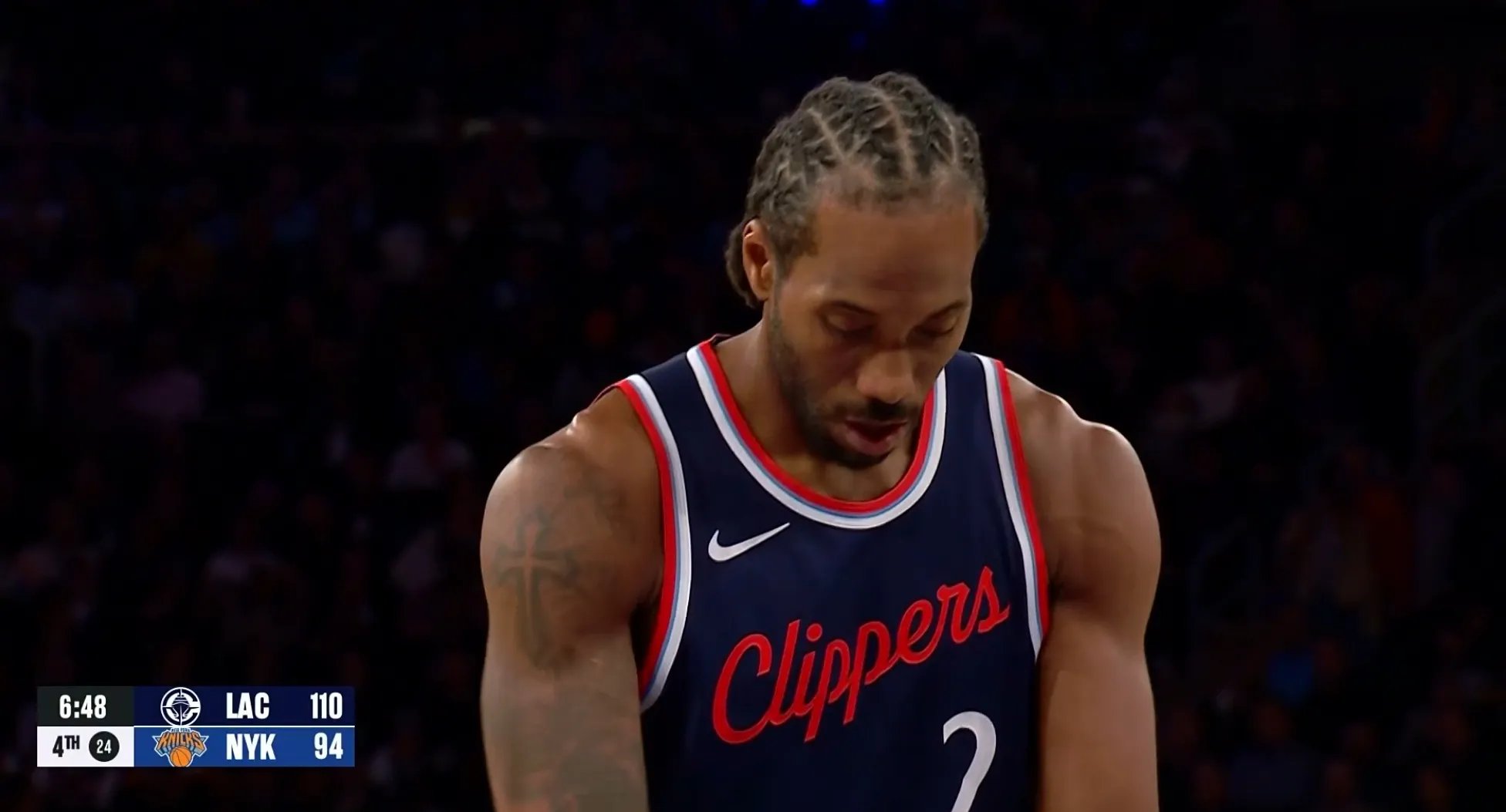 关于快船客场挑战未果，伦纳德力挽狂澜难以贯彻的信息