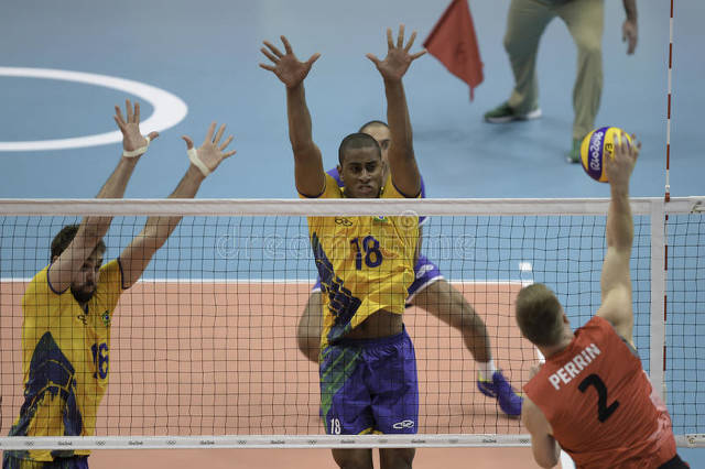 开云APP-完美合作！球员默契配合打破对手防线的简单介绍