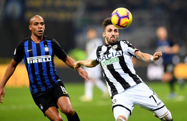 完美合作!球员默契配合打破对手防线的简单介绍 完美合作!球员默契配合打破对手防线的简单介绍