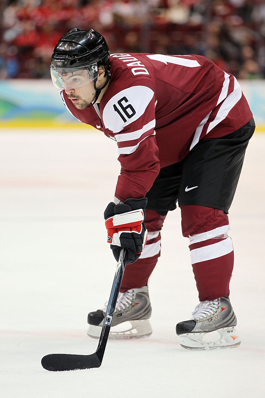 开云下载-冰球球员突破自我,表现堪称完美的简单介绍