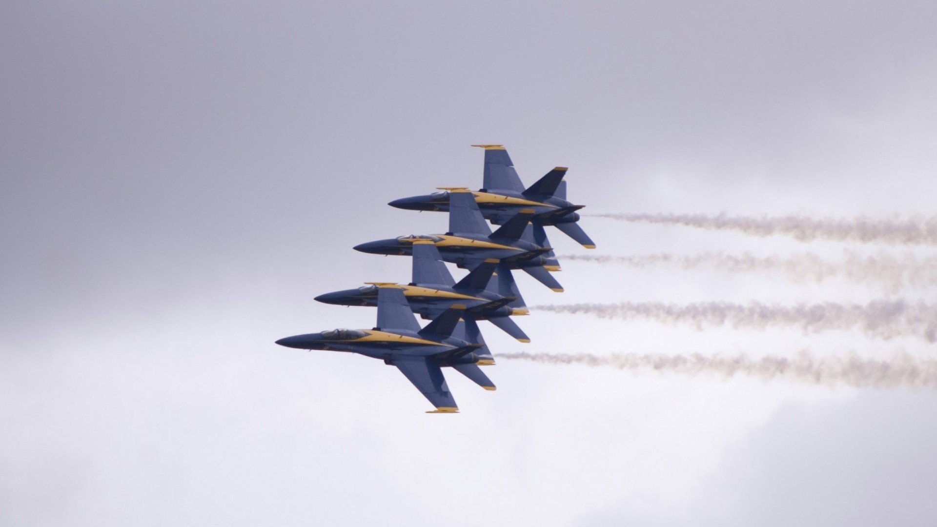 范弗利特一手掌控比赛走势，尼克斯强势踏平独行侠