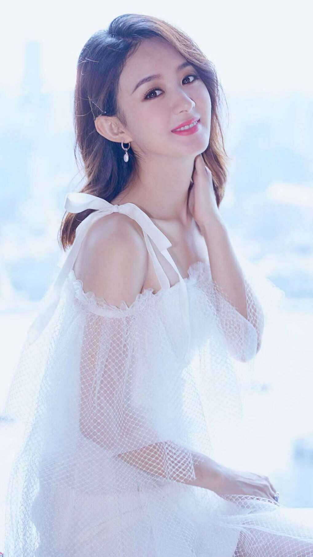 拜仁慕尼黑碾压切尔西，卢卡库在英超争冠中的统治力接管比赛